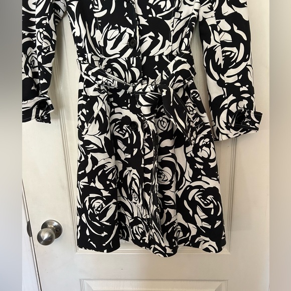 Kate Spade Trench Coat - Picture 4 of 8